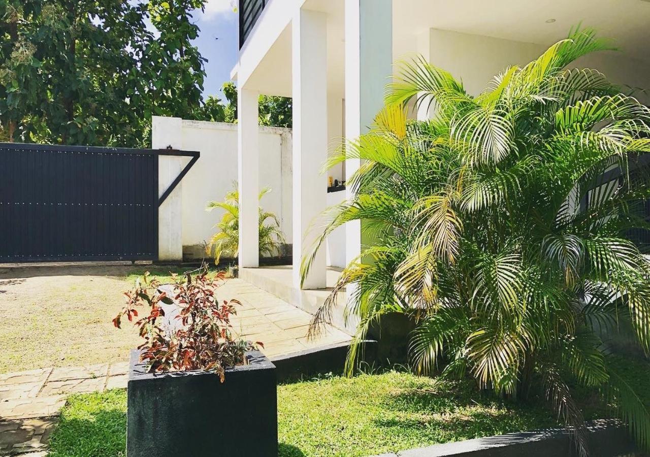 Atteriya Sigiriya Hotel Buitenkant foto