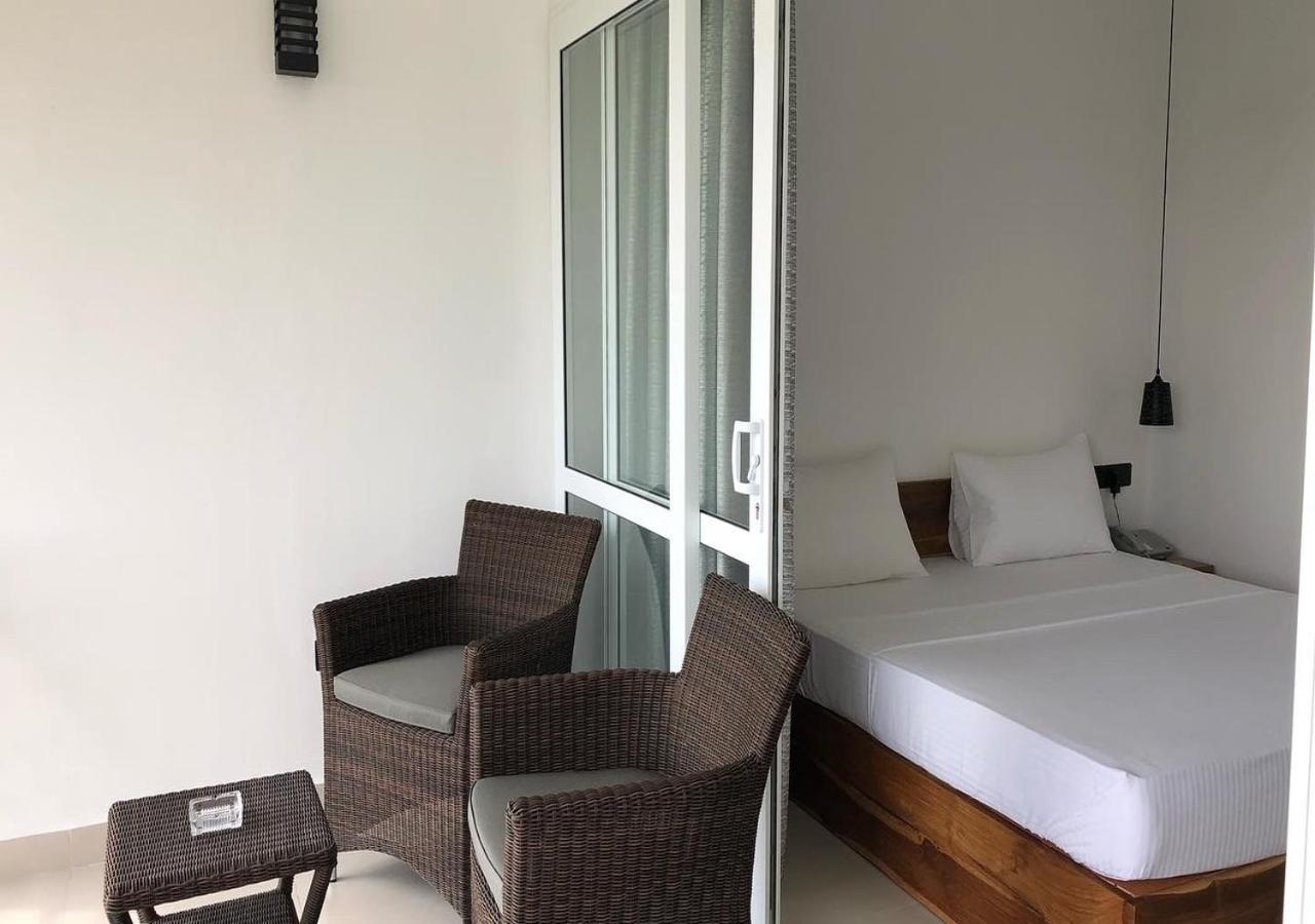 Atteriya Sigiriya Hotel Buitenkant foto