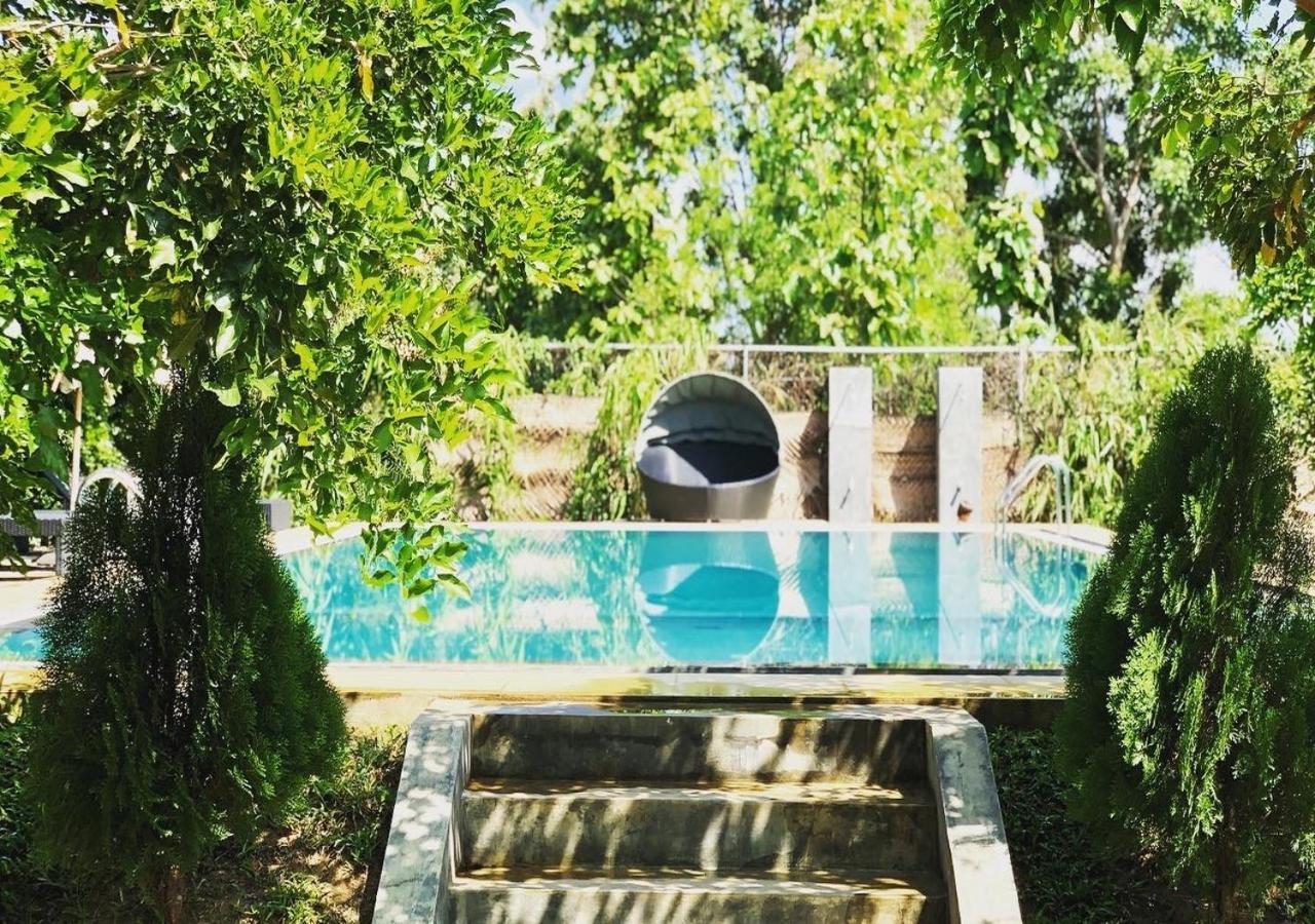 Atteriya Sigiriya Hotel Buitenkant foto