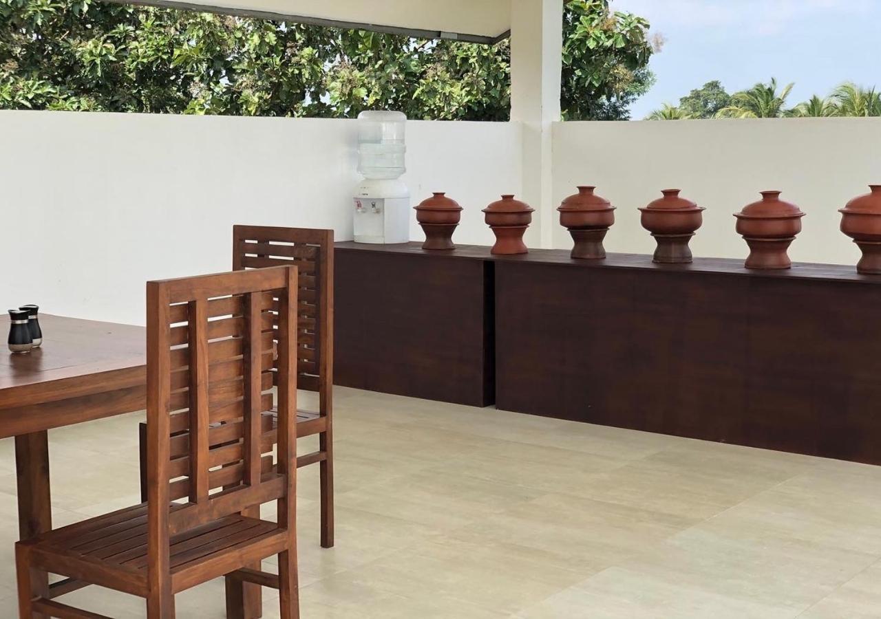 Atteriya Sigiriya Hotel Buitenkant foto
